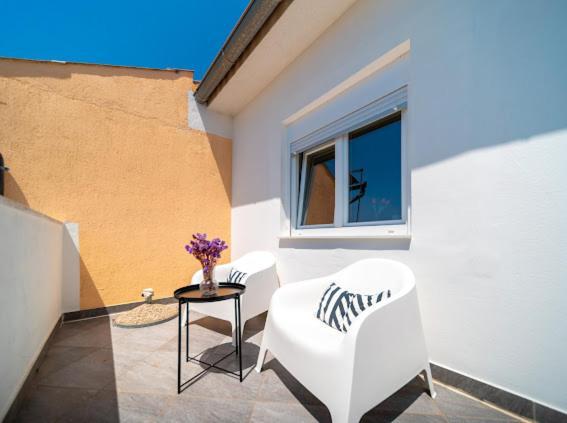 Laganini Apartman Rab Rab Town Exterior photo