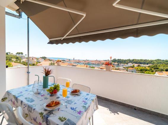 Laganini Apartman Rab Rab Town Exterior photo