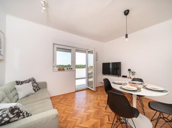 Laganini Apartman Rab Rab Town Exterior photo