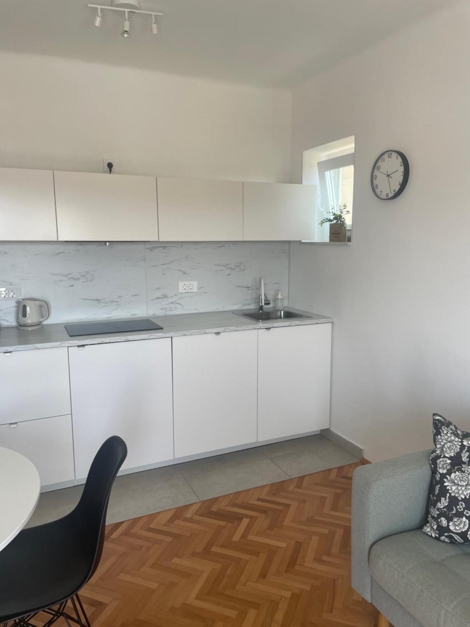 Laganini Apartman Rab Rab Town Exterior photo